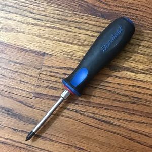 Duralast Phillips Head Screwdriver 
Blue & Black Handle Hand Tool